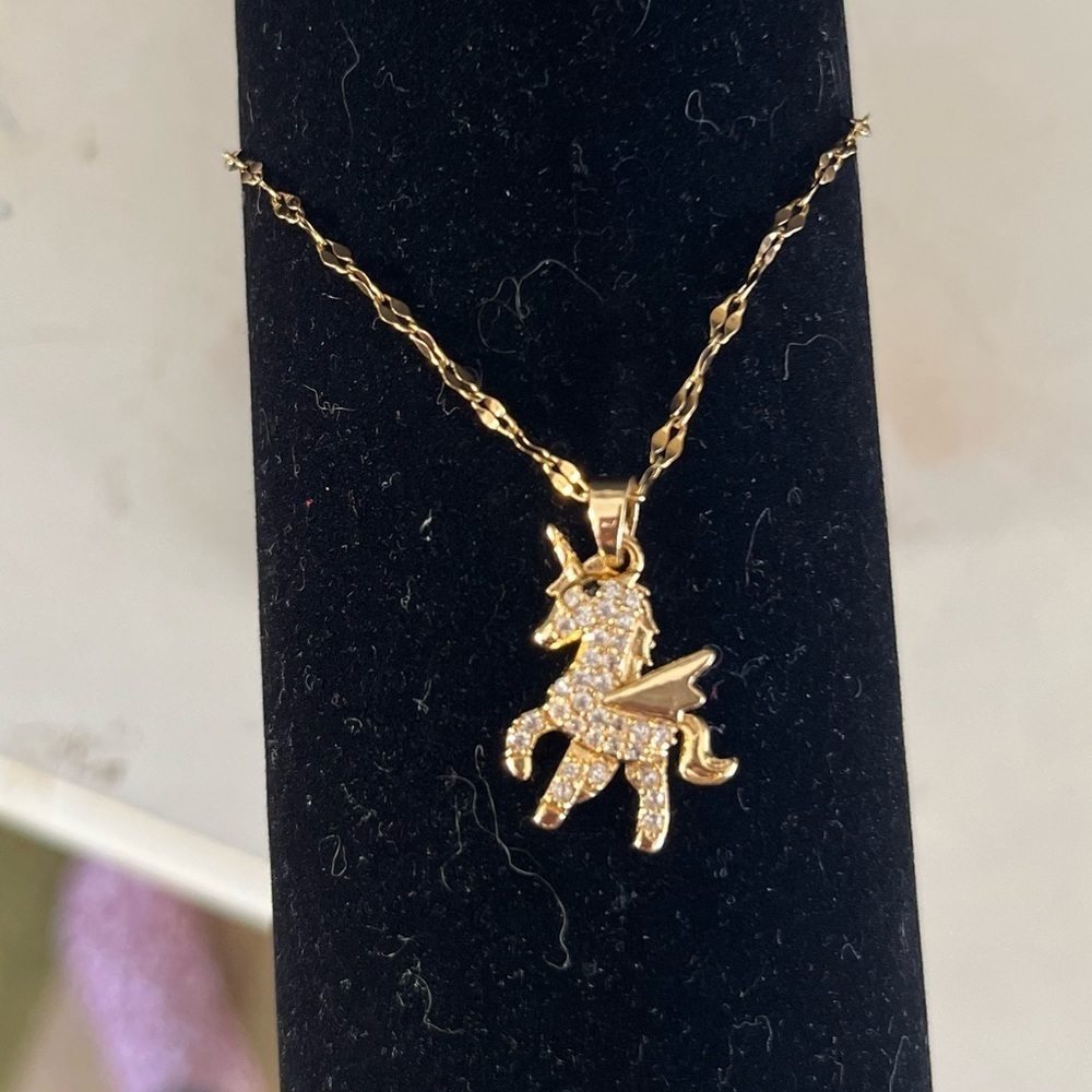 18K Gold Plated Unicorn Pendant Necklace Zirconia Charm Chain NWT - Picture 10 of 14